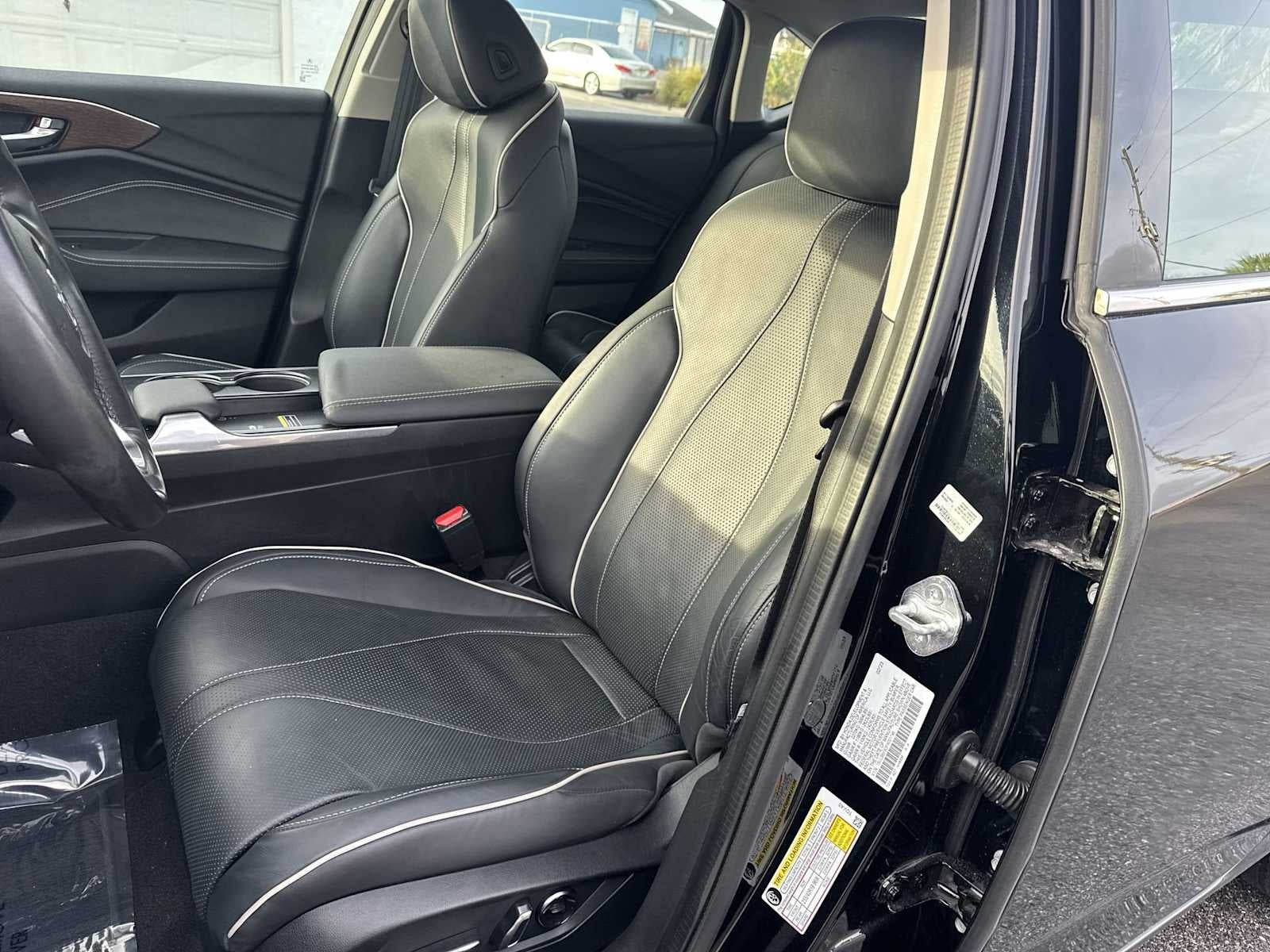 2023 Acura TLX w/Advance Package