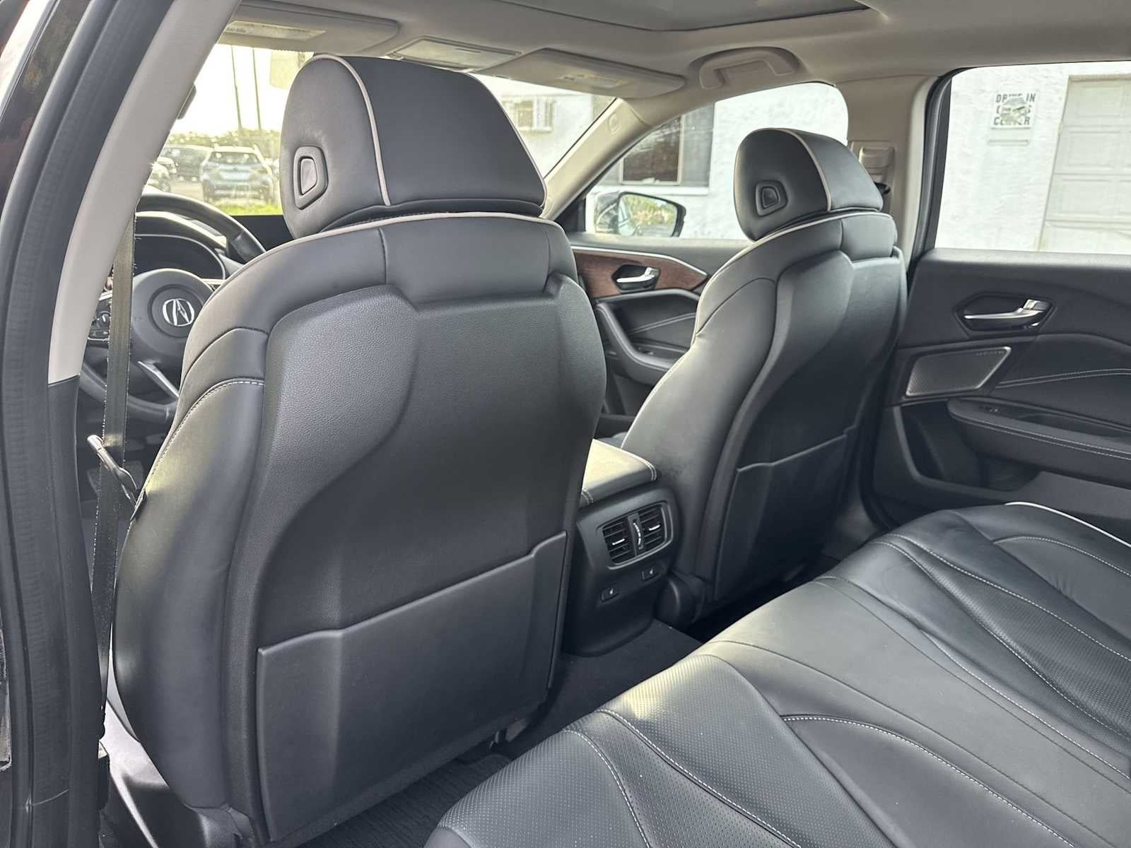 2023 Acura TLX w/Advance Package