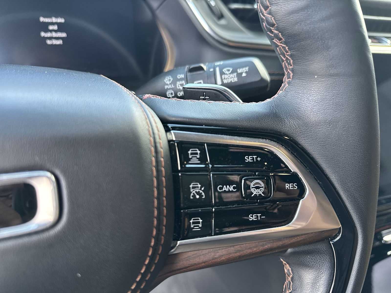 2022 Jeep Grand Cherokee Summit