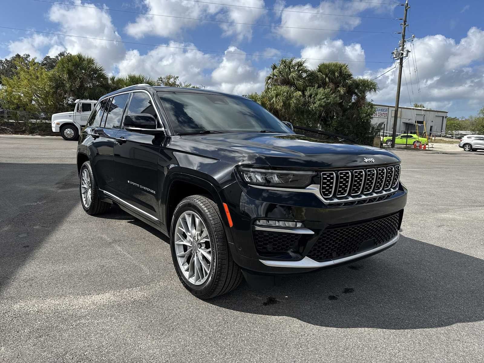2022 Jeep Grand Cherokee Summit
