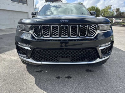 2022 Jeep Grand Cherokee Summit