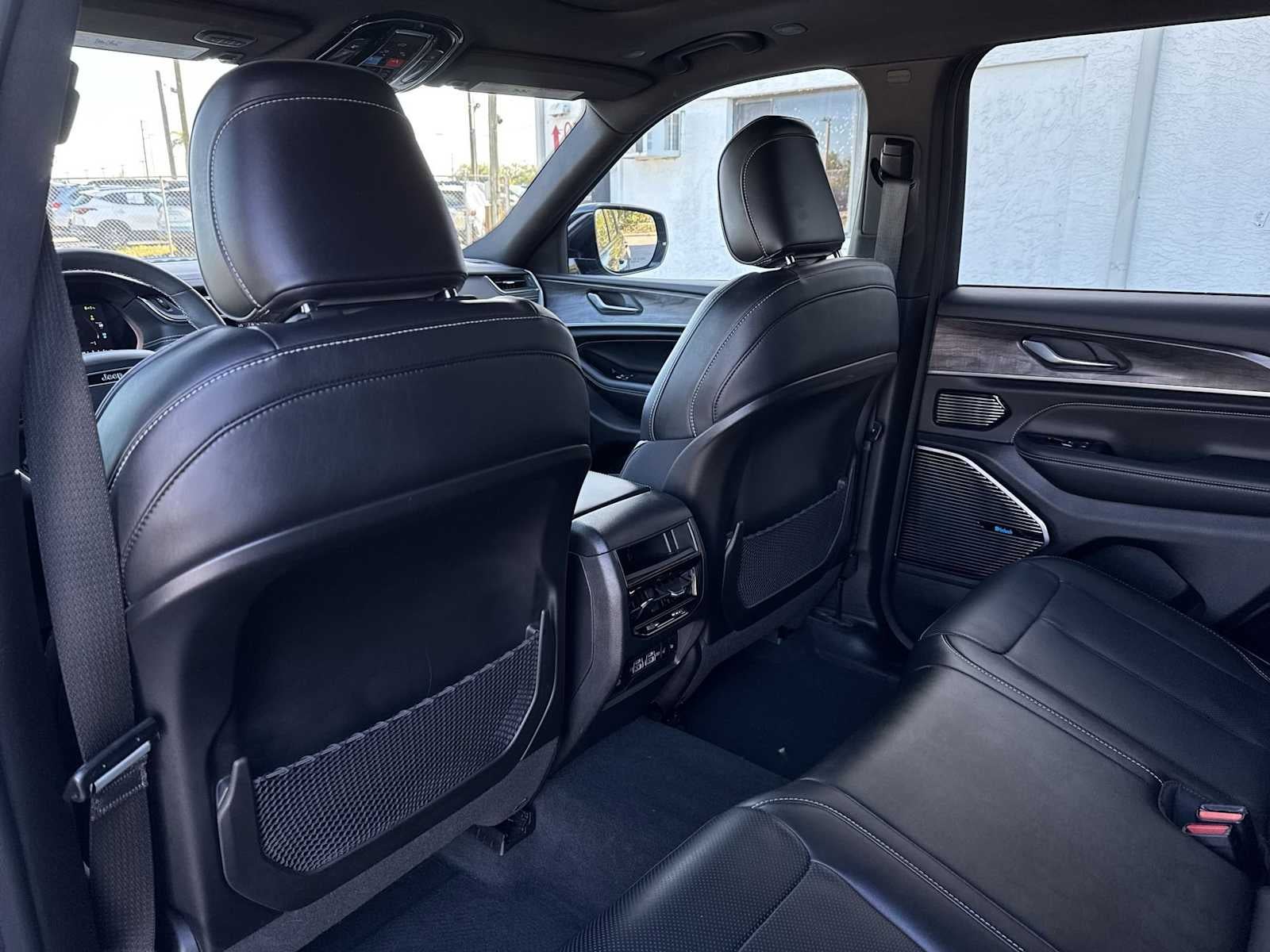 2022 Jeep Grand Cherokee 4xe Overland