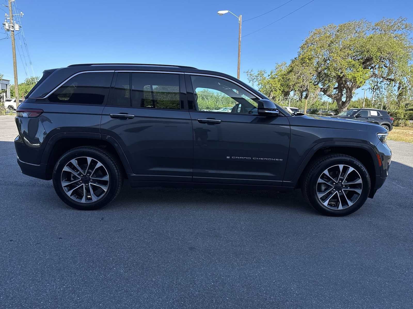 2022 Jeep Grand Cherokee 4xe Overland