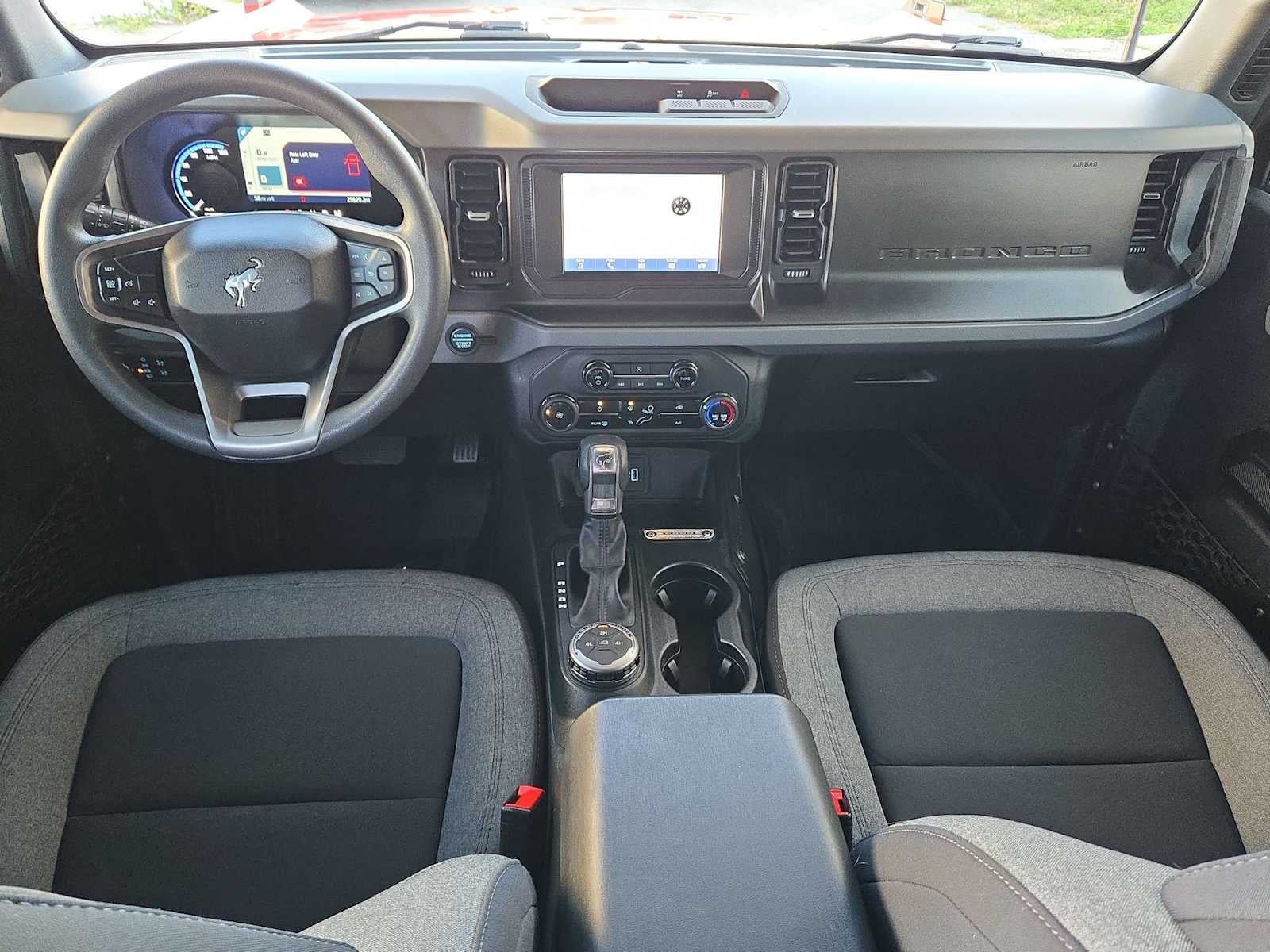 2023 Ford Bronco Base