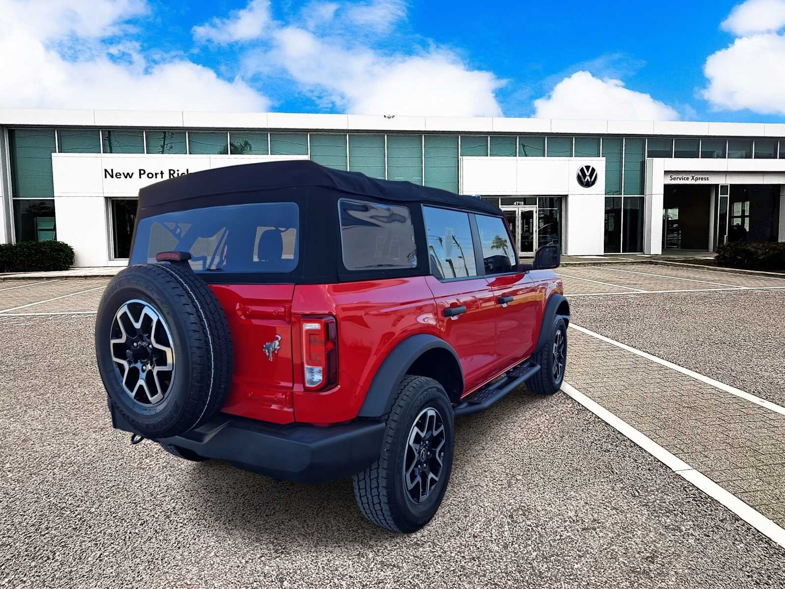 2023 Ford Bronco Base