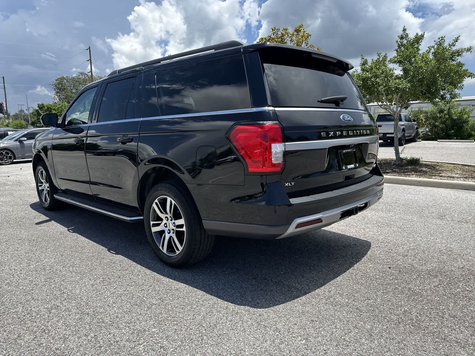 2023 Ford Expedition Max XLT