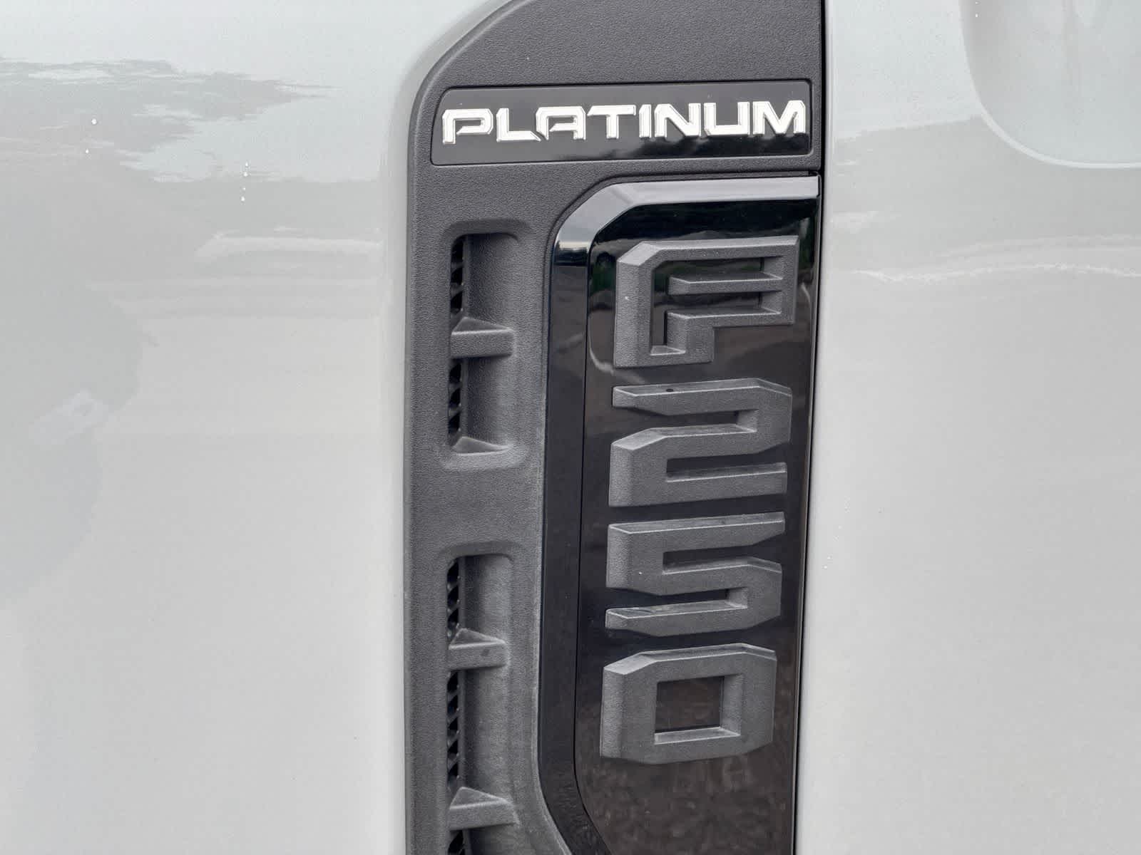 2026 Ford Super Duty F-250 SRW Platinum