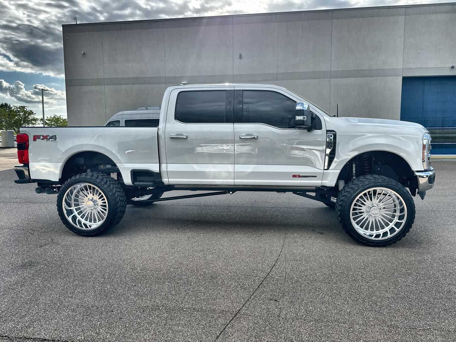 2025 Ford Super Duty F-350 SRW King Ranch