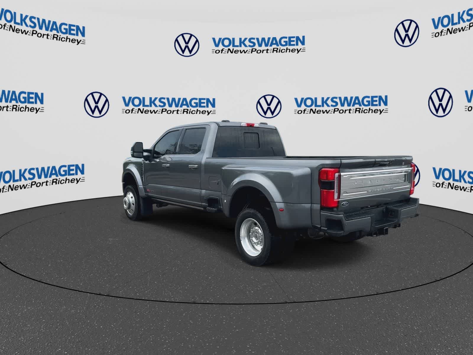 2024 Ford Super Duty F-450 Pickup Platinum