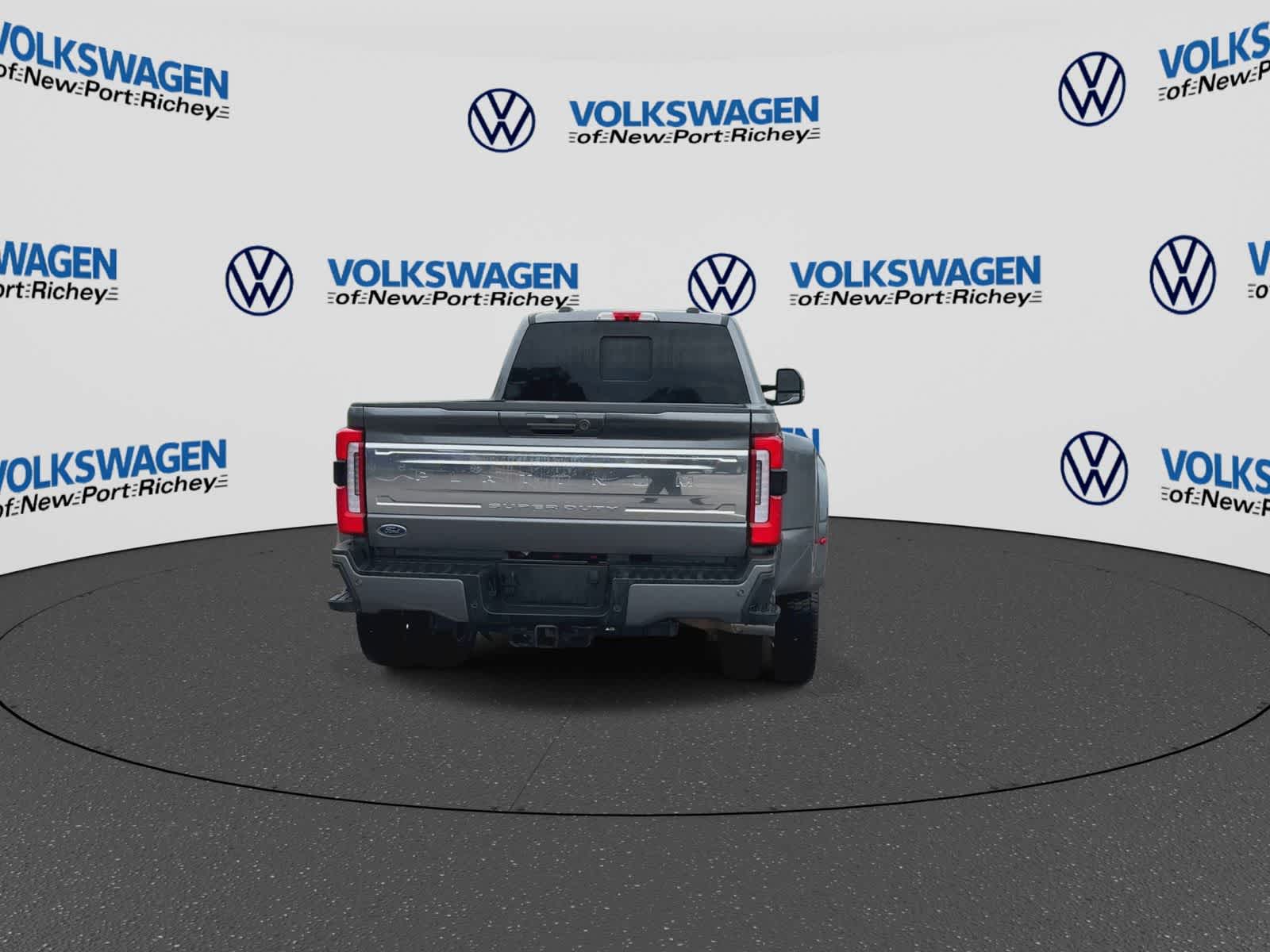 2024 Ford Super Duty F-450 Pickup Platinum