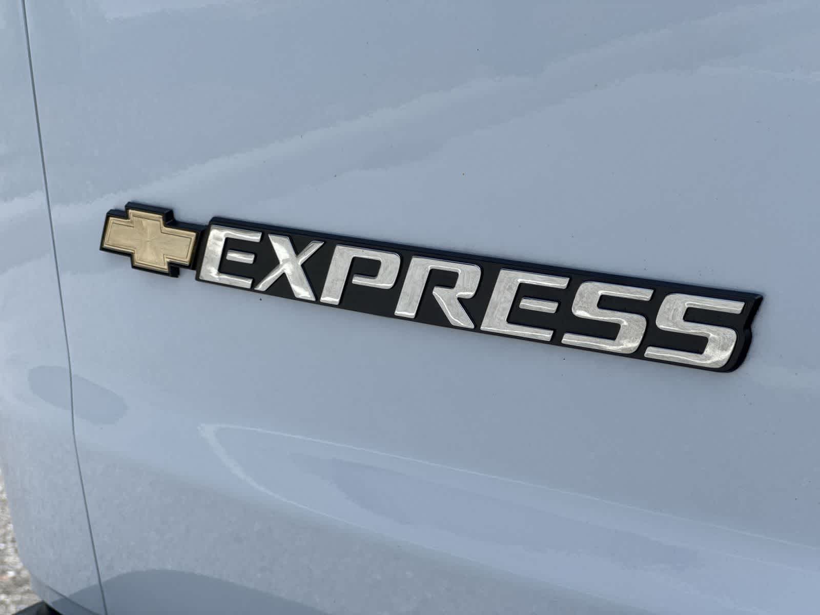 2025 Chevrolet Express Cargo Van RWD 2500 135