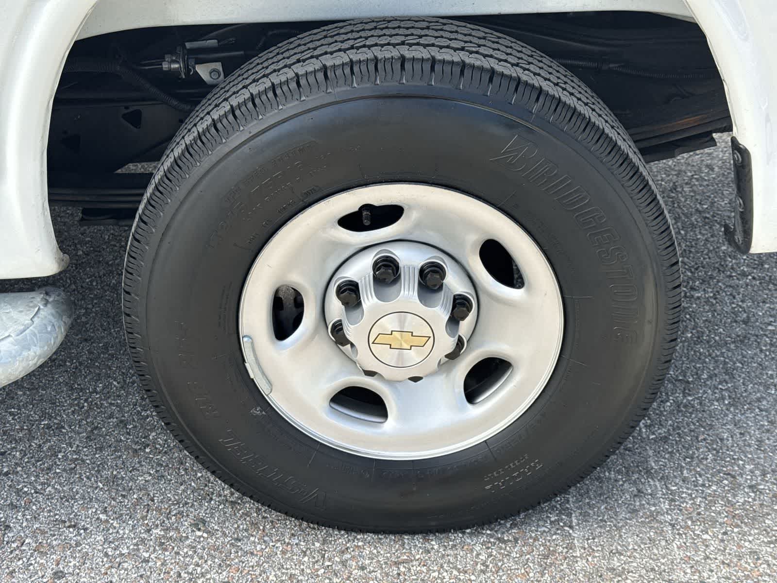 2025 Chevrolet Express Cargo Van RWD 2500 135