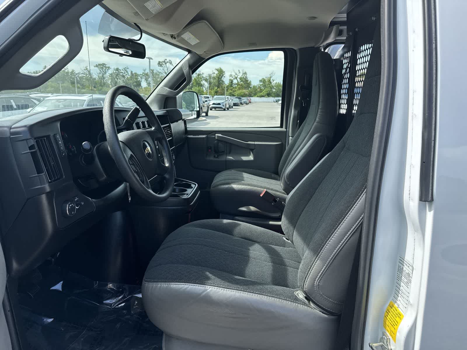 2025 Chevrolet Express Cargo Van RWD 2500 135