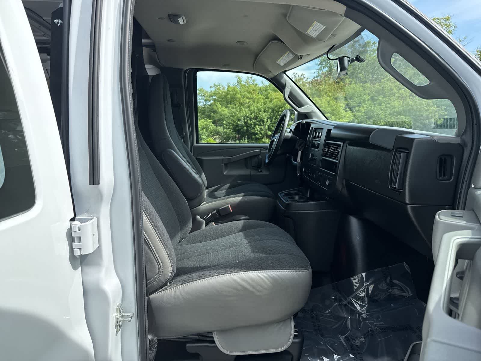2025 Chevrolet Express Cargo Van RWD 2500 135