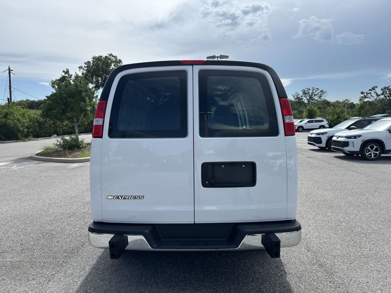 2025 Chevrolet Express Cargo Van RWD 2500 135