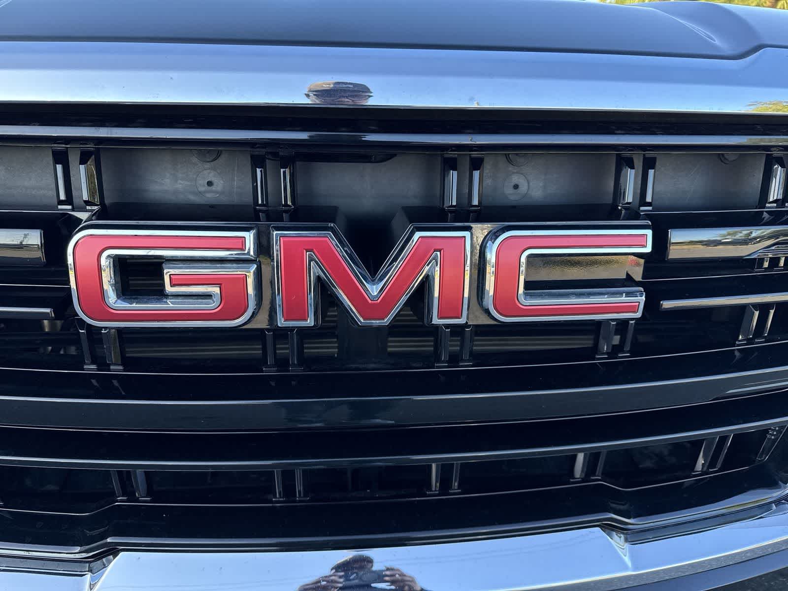 2024 GMC Yukon SLE