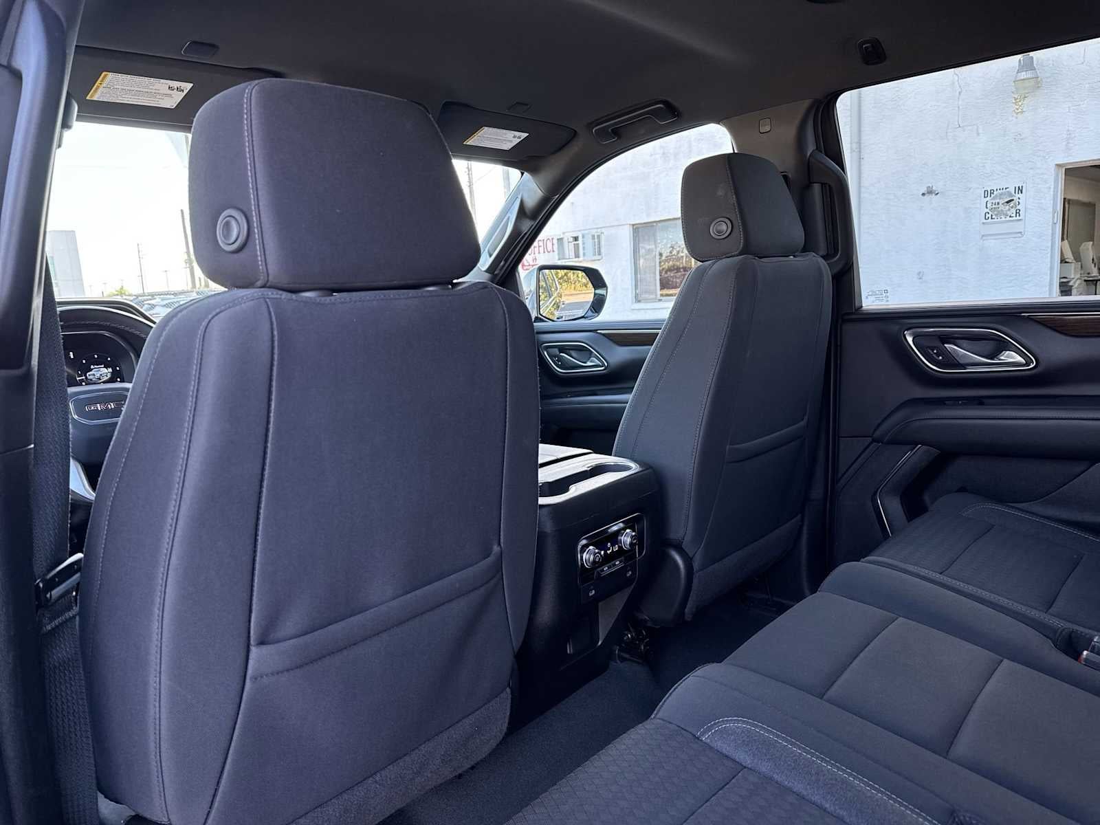2024 GMC Yukon SLE