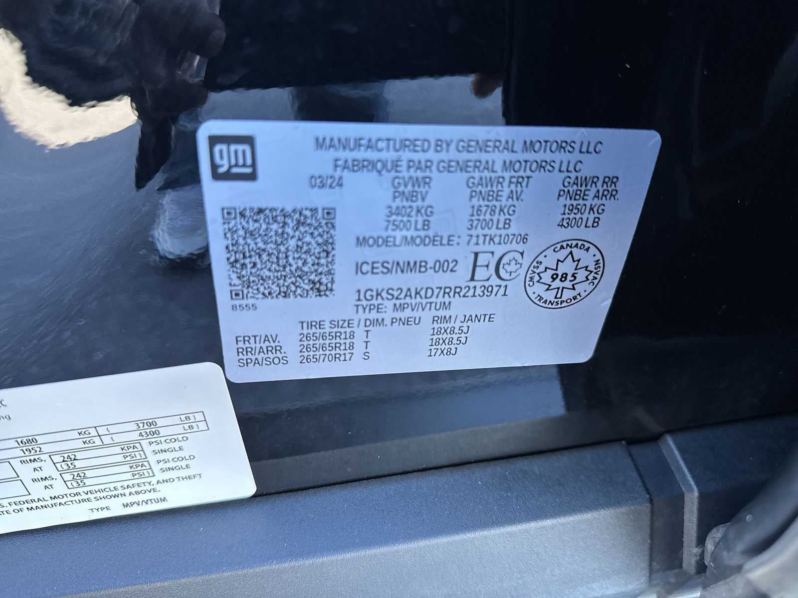 2024 GMC Yukon SLE
