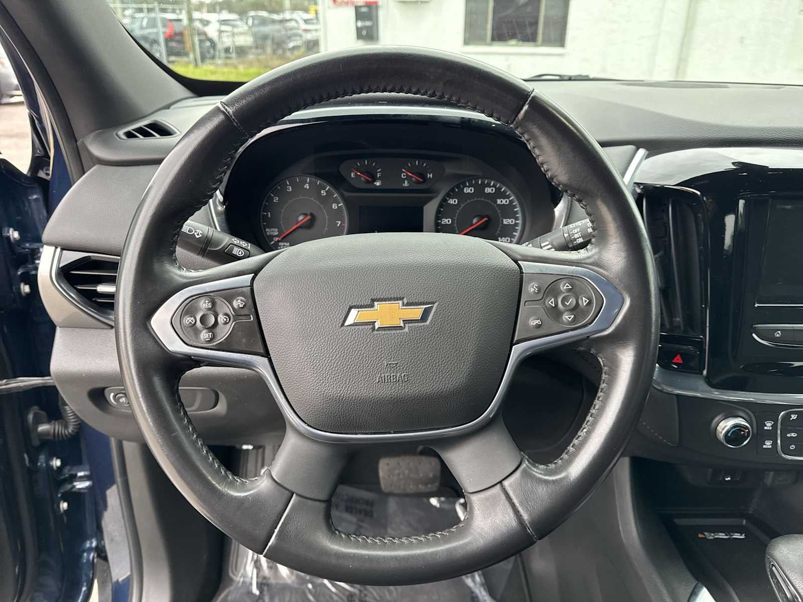 2022 Chevrolet Traverse LT Cloth