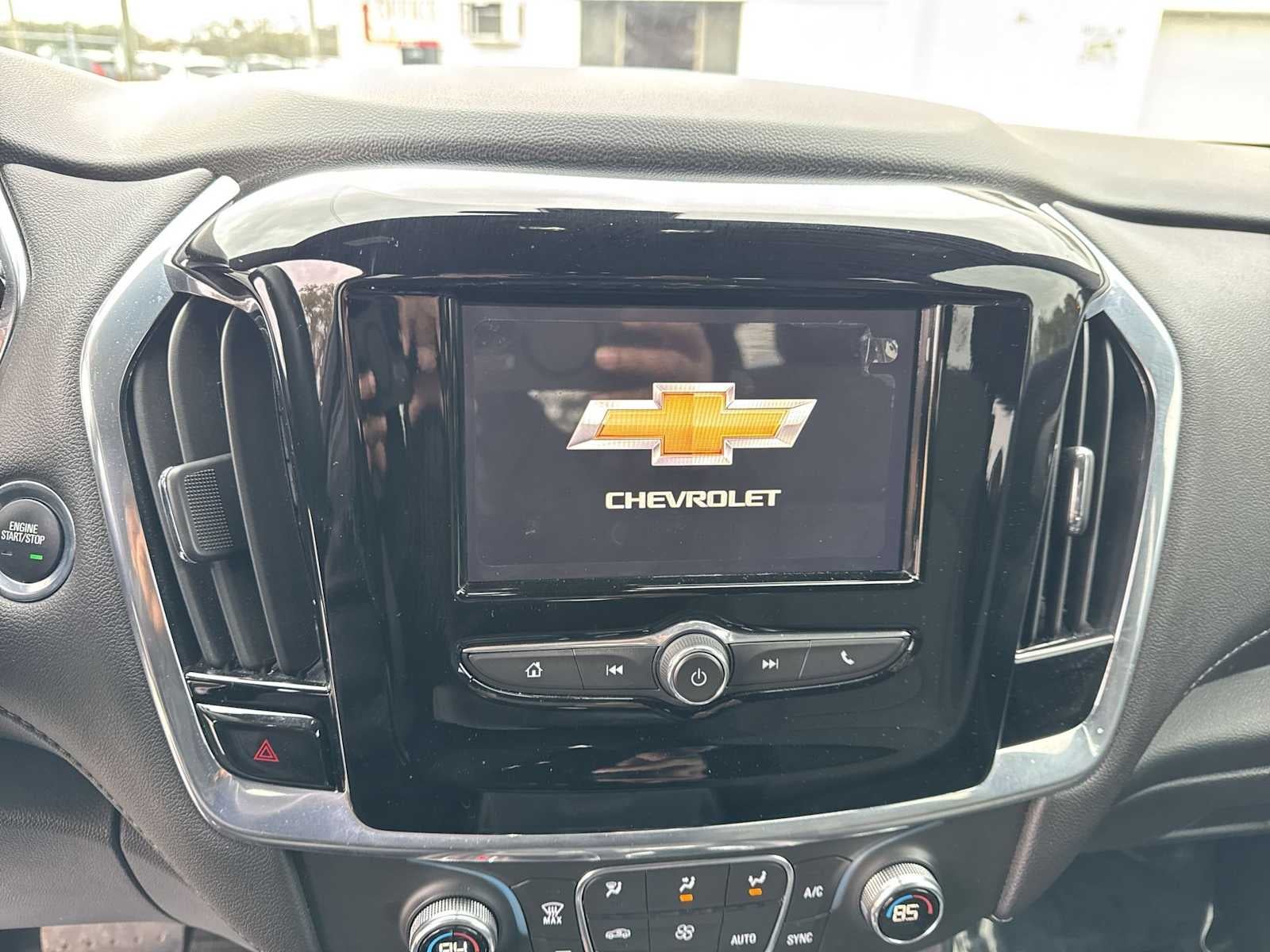 2022 Chevrolet Traverse LT Cloth