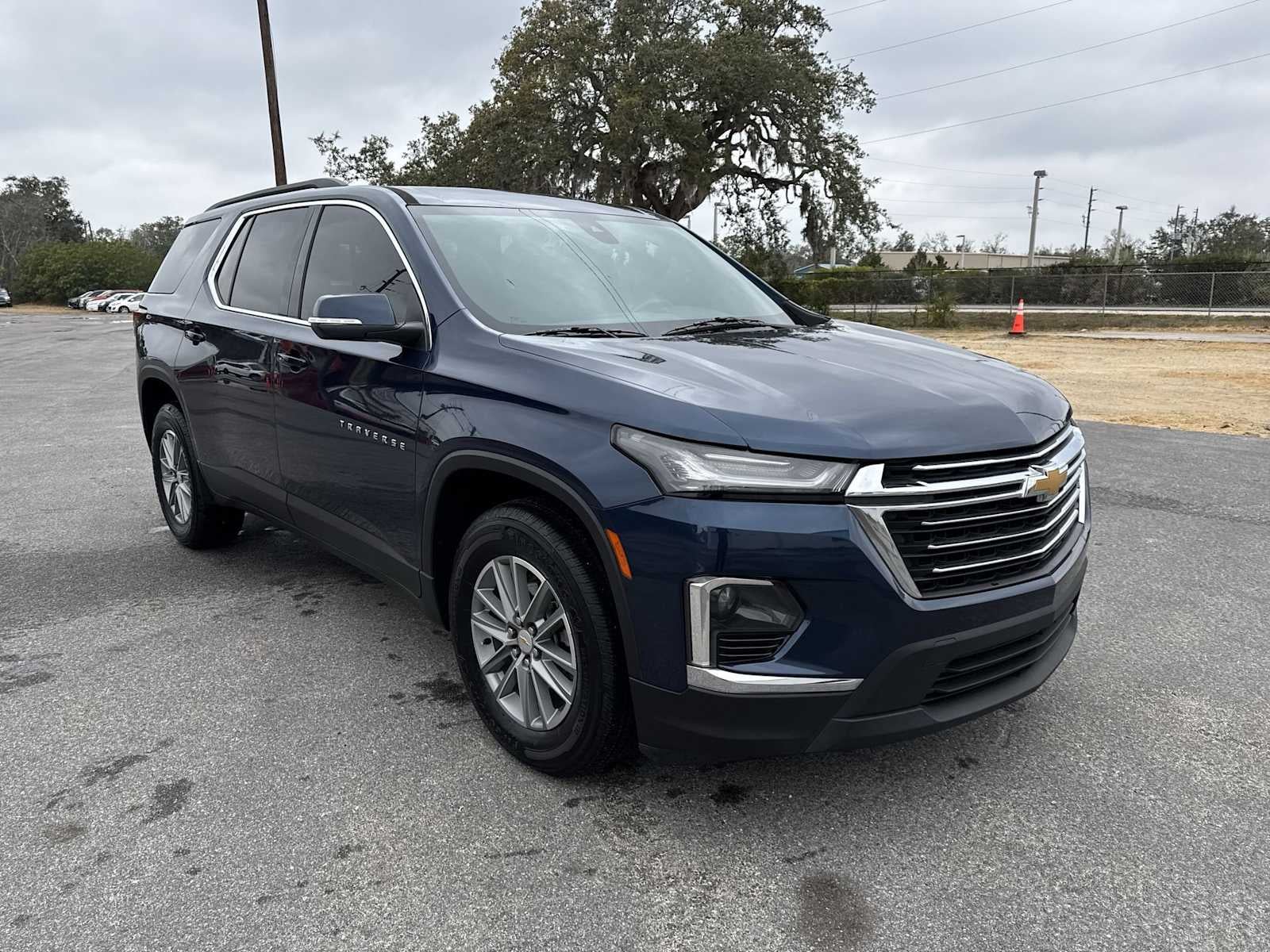 2022 Chevrolet Traverse LT Cloth