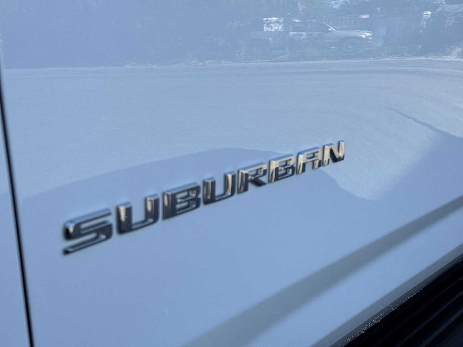 2024 Chevrolet Suburban LT