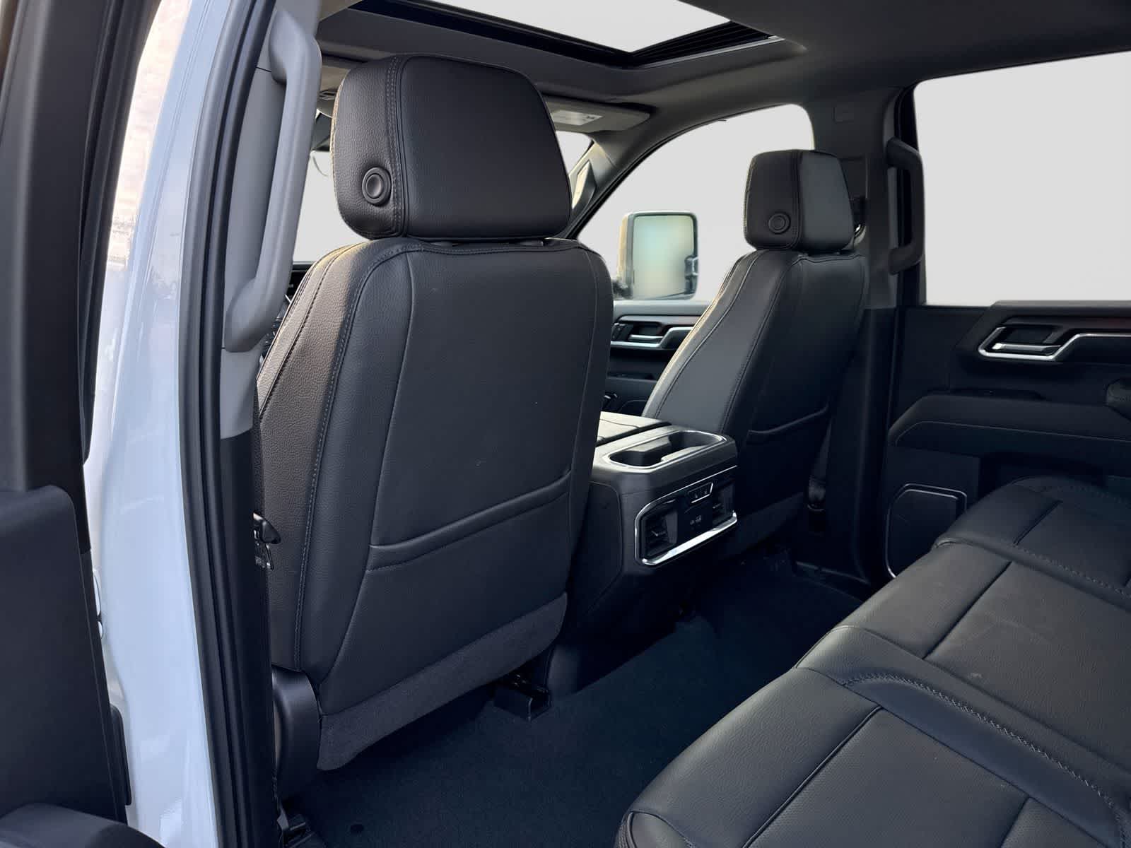 2025 GMC Sierra 3500HD Denali