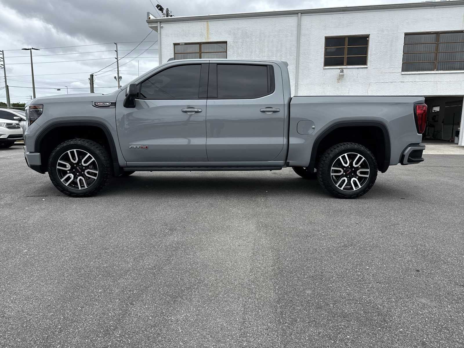 2024 GMC Sierra 1500 AT4
