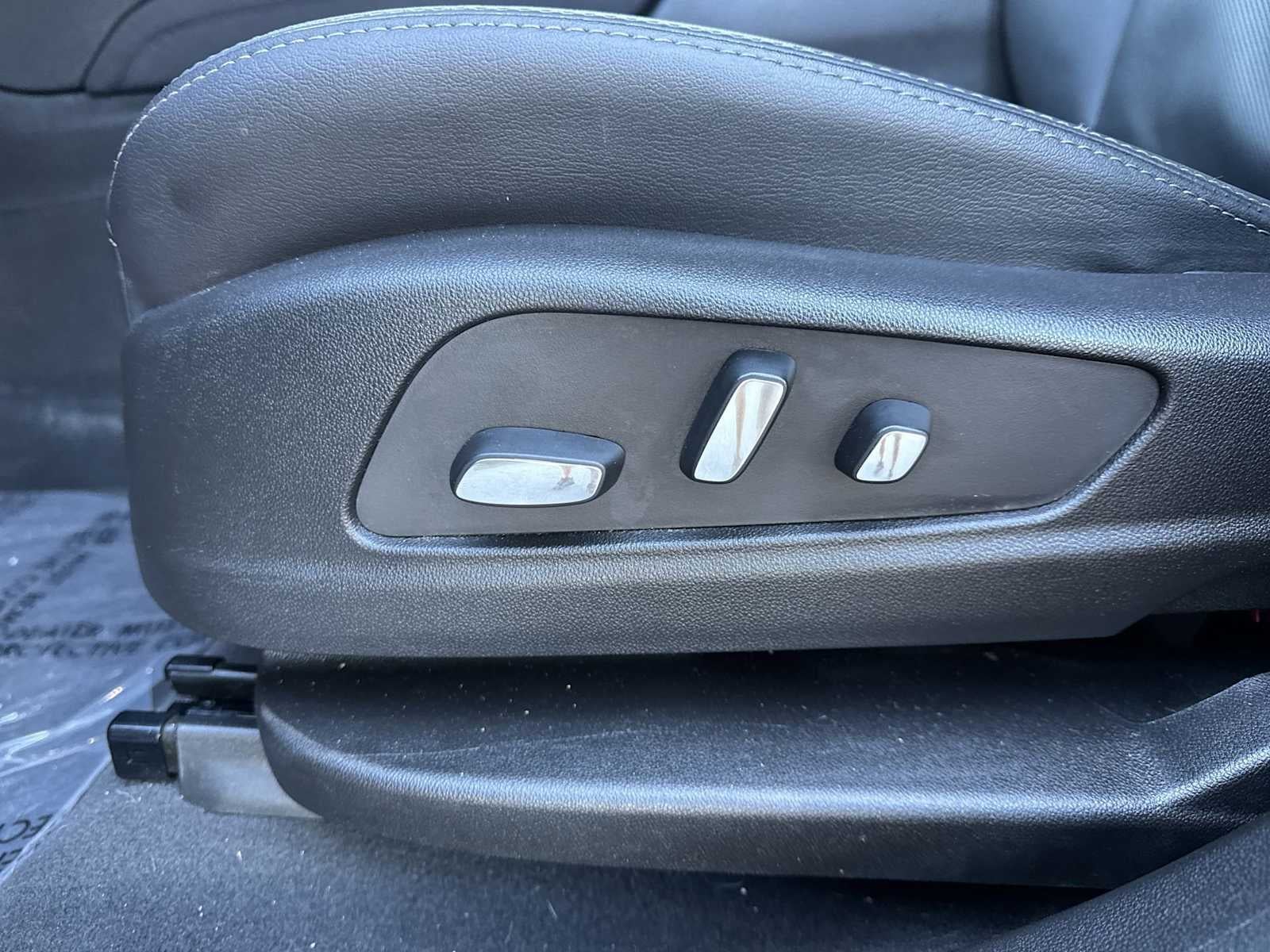 2023 Cadillac XT5 FWD Premium Luxury