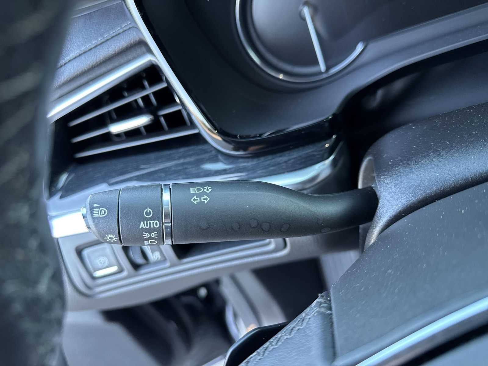 2023 Cadillac XT5 FWD Premium Luxury