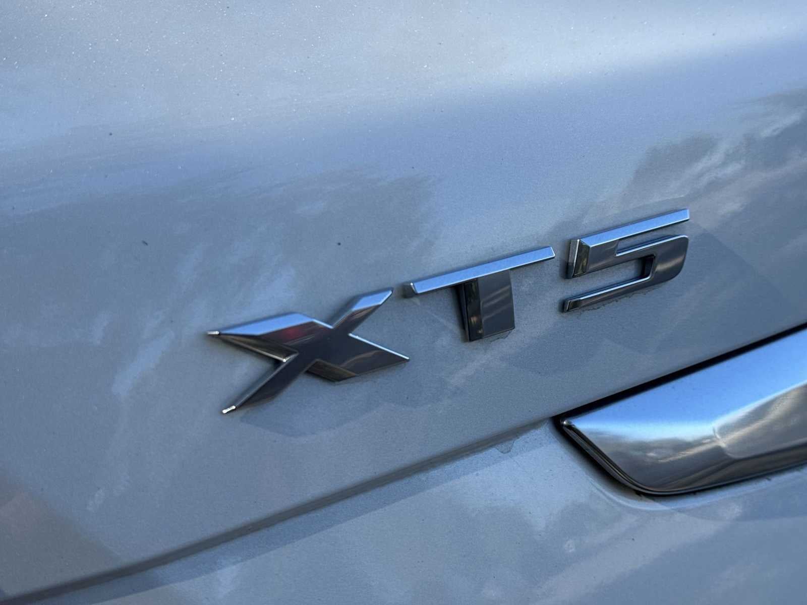 2021 Cadillac XT5 FWD Premium Luxury