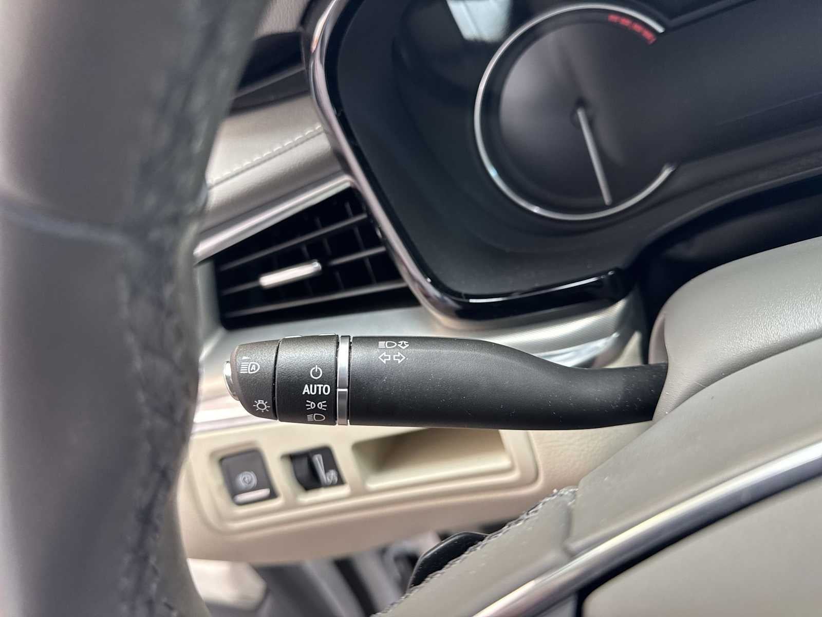 2021 Cadillac XT5 FWD Premium Luxury