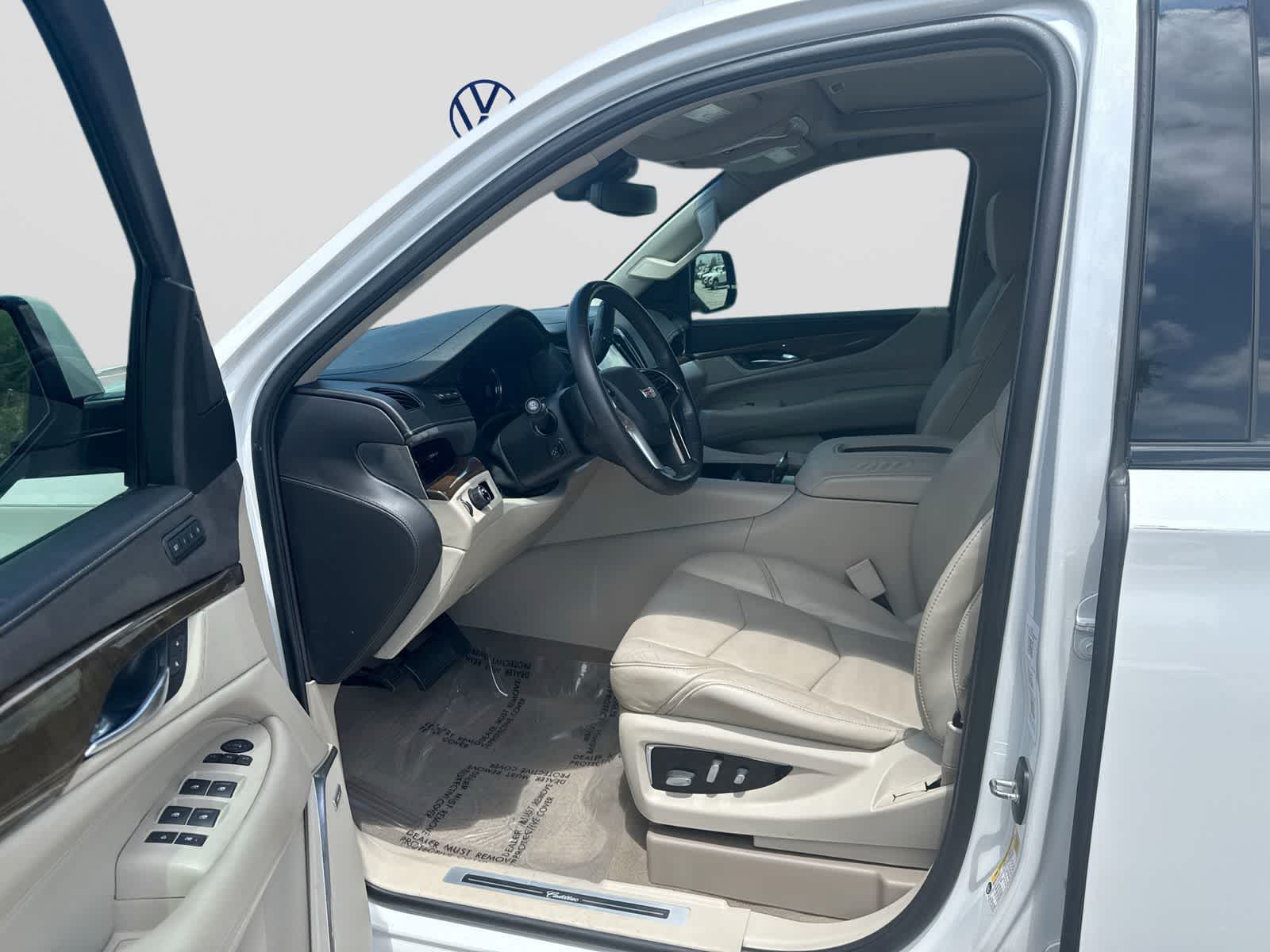 2018 Cadillac Escalade ESV Luxury