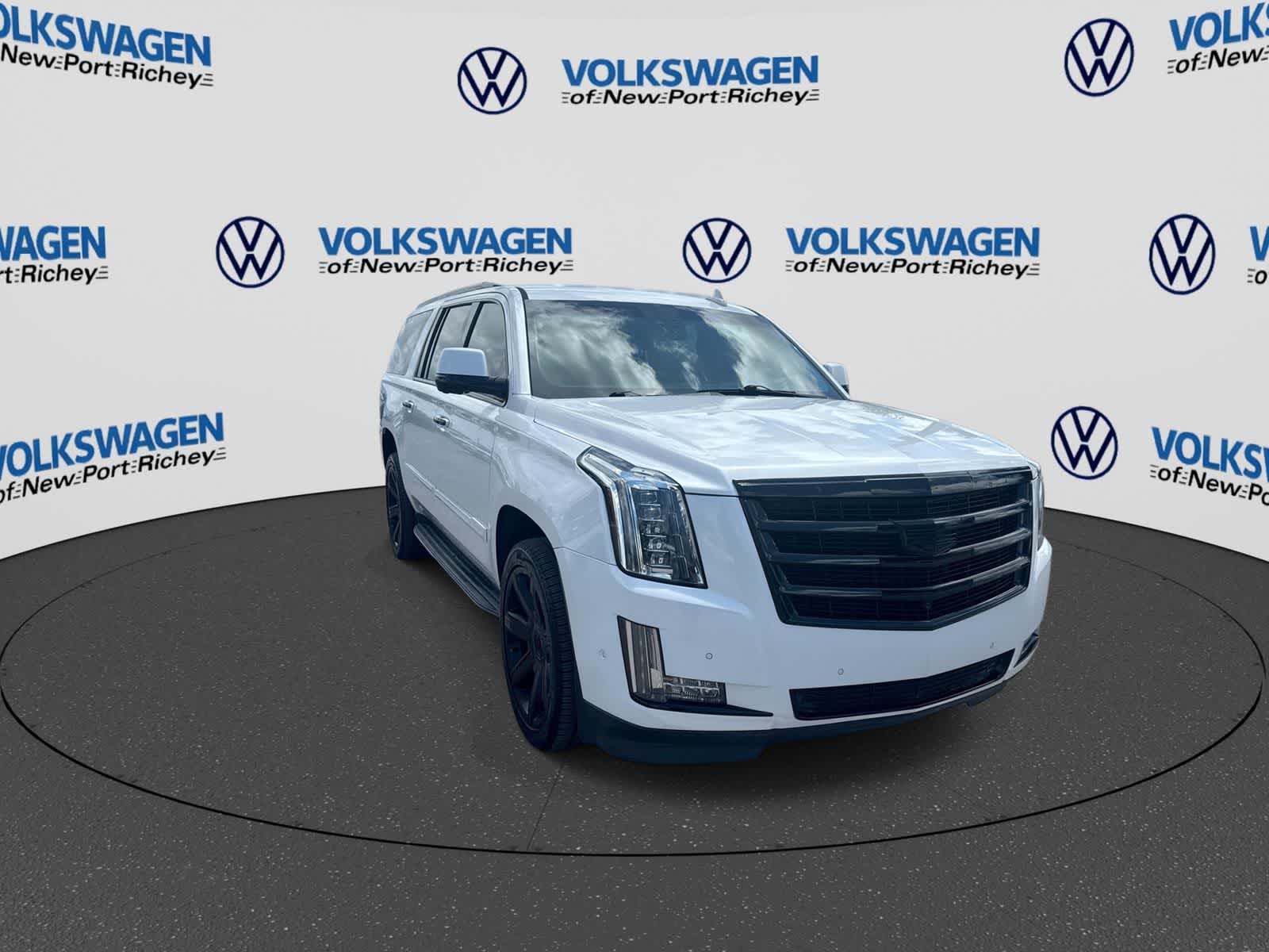 2018 Cadillac Escalade ESV Luxury