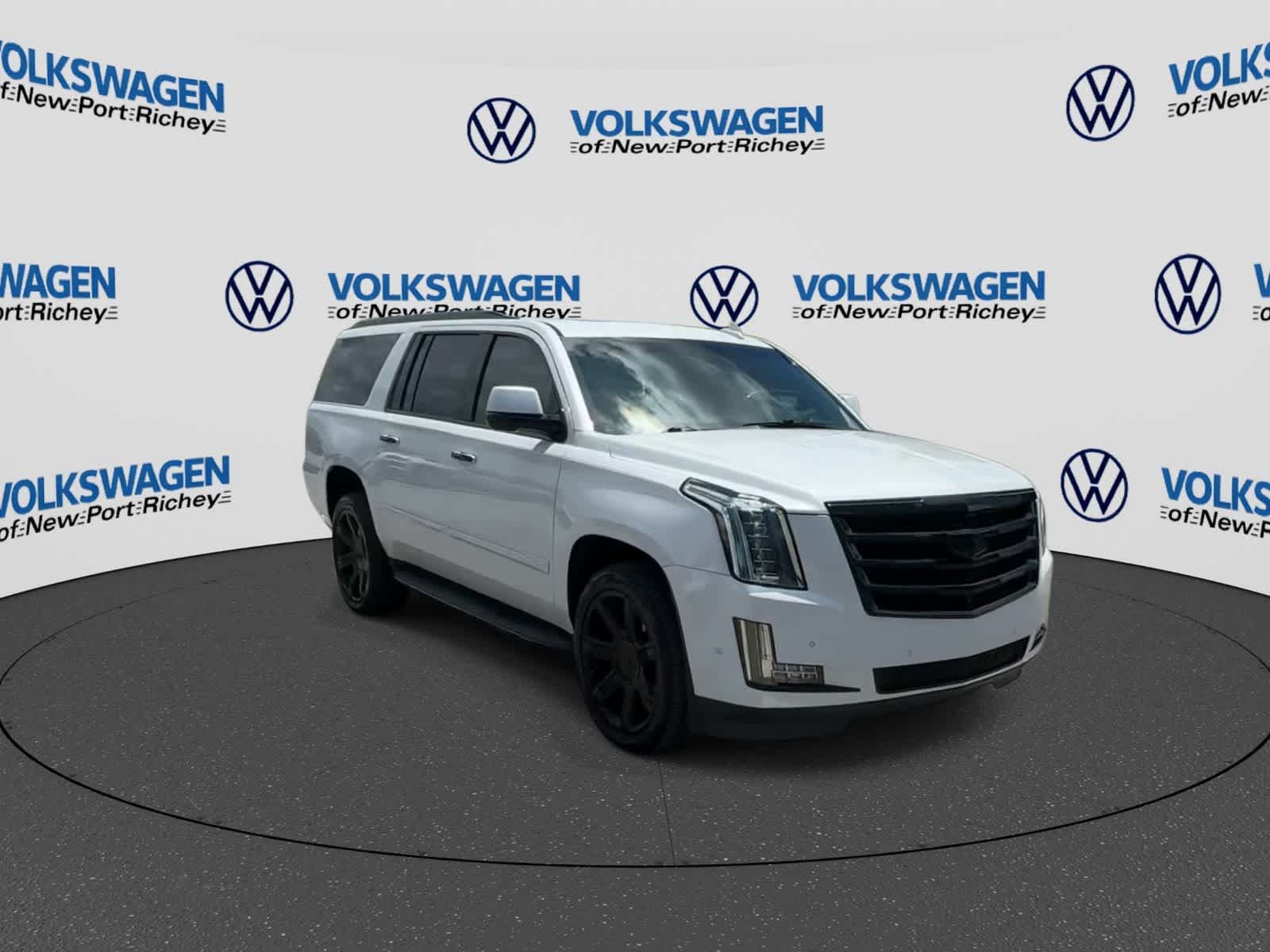 2018 Cadillac Escalade ESV Luxury