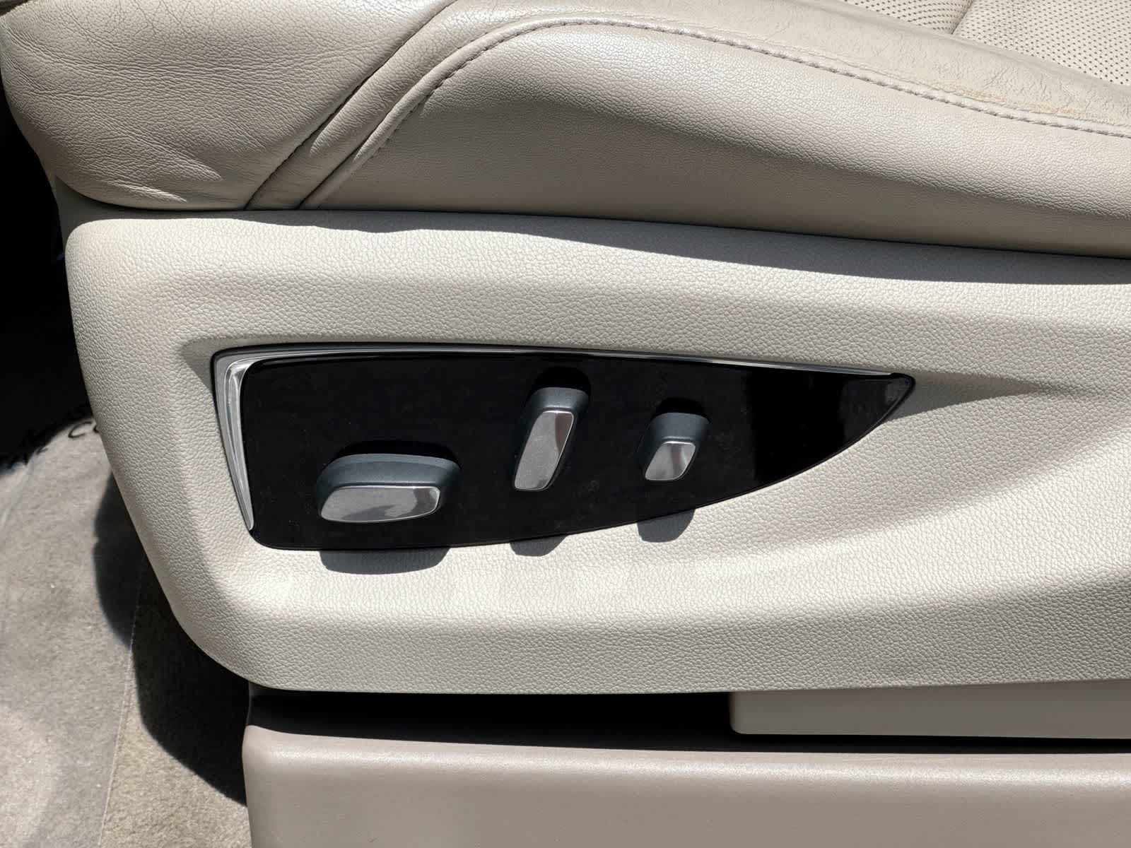 2018 Cadillac Escalade ESV Luxury