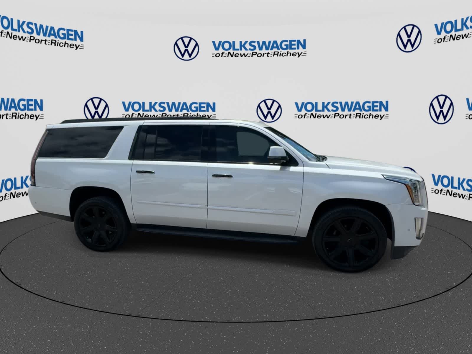 2018 Cadillac Escalade ESV Luxury