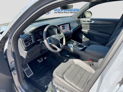 2026 Volkswagen Atlas Cross Sport 2.0T SEL R-Line Black