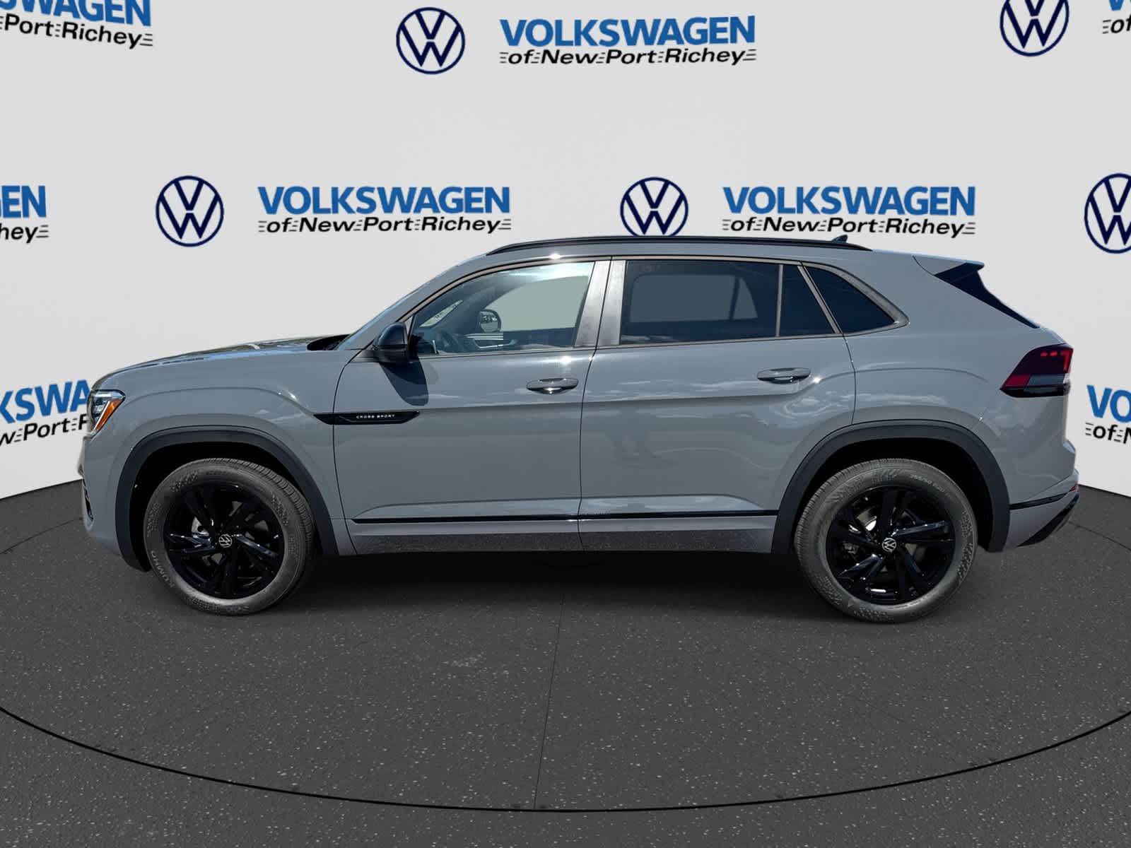 2026 Volkswagen Atlas Cross Sport 2.0T SEL R-Line Black