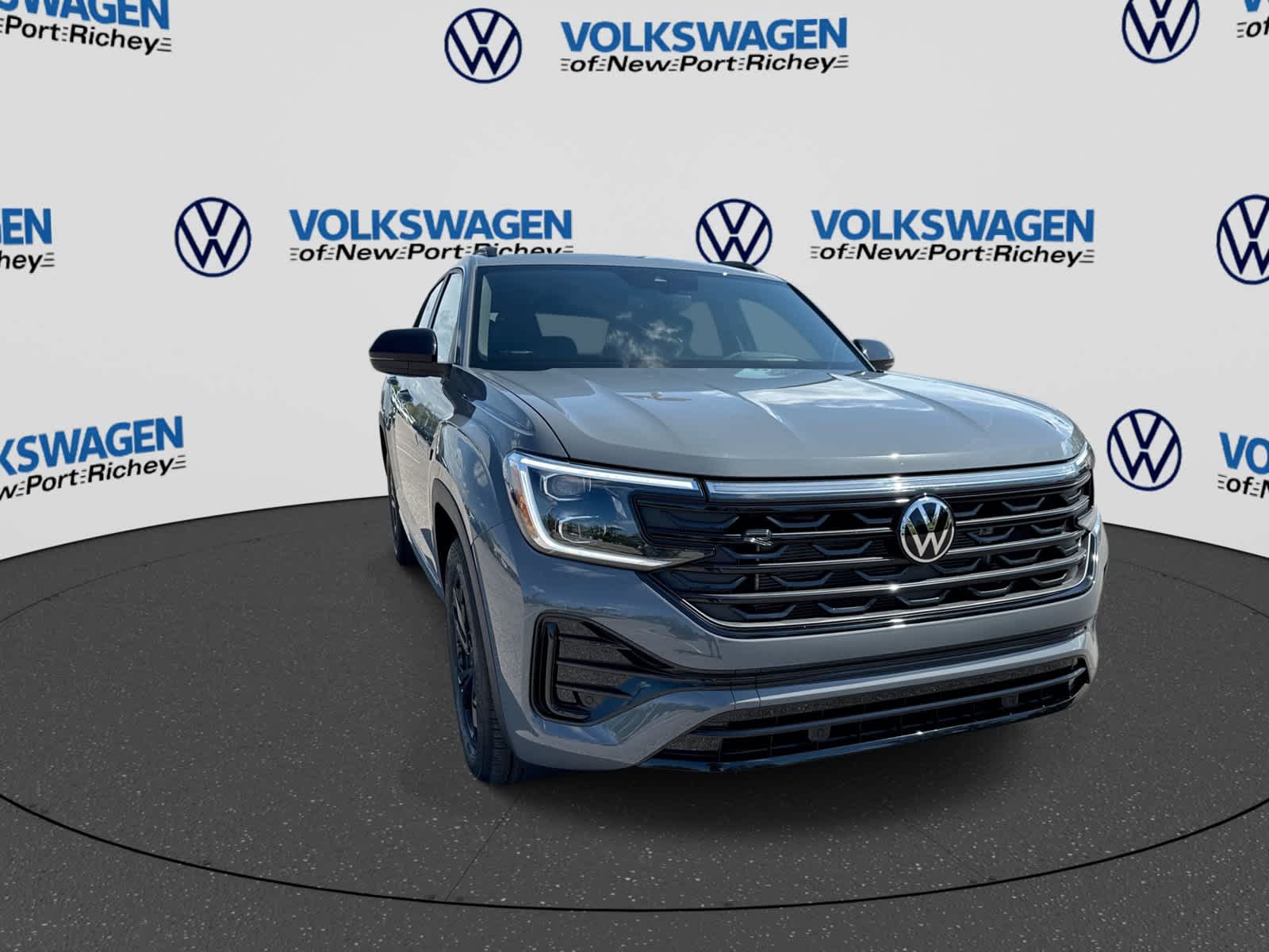 2026 Volkswagen Atlas Cross Sport 2.0T SEL R-Line Black
