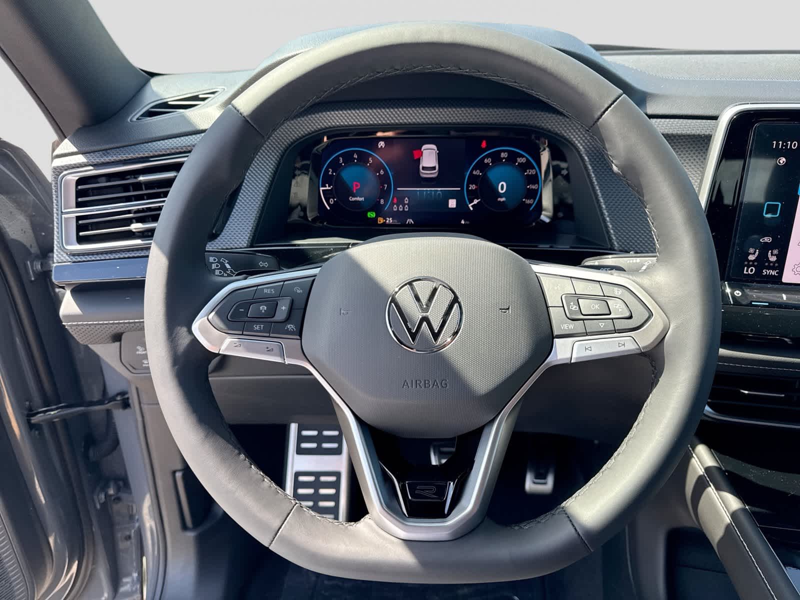 2026 Volkswagen Atlas Cross Sport 2.0T SEL R-Line Black