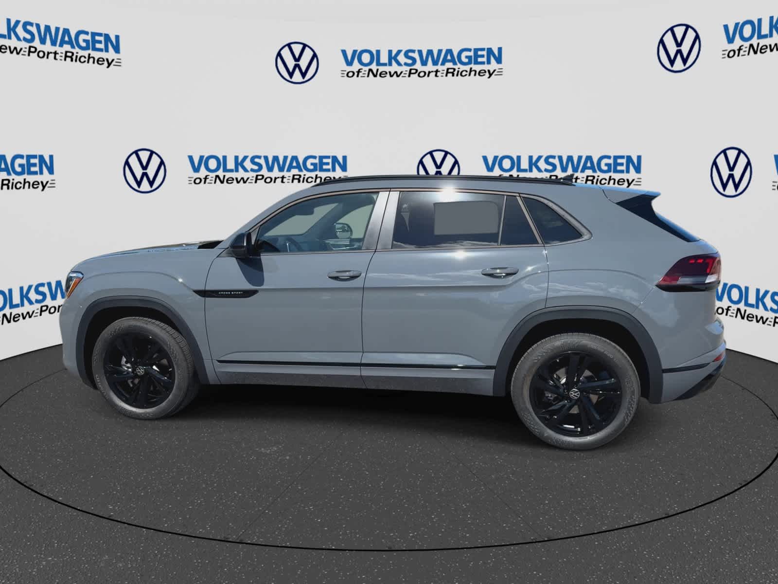 2026 Volkswagen Atlas Cross Sport 2.0T SEL R-Line Black