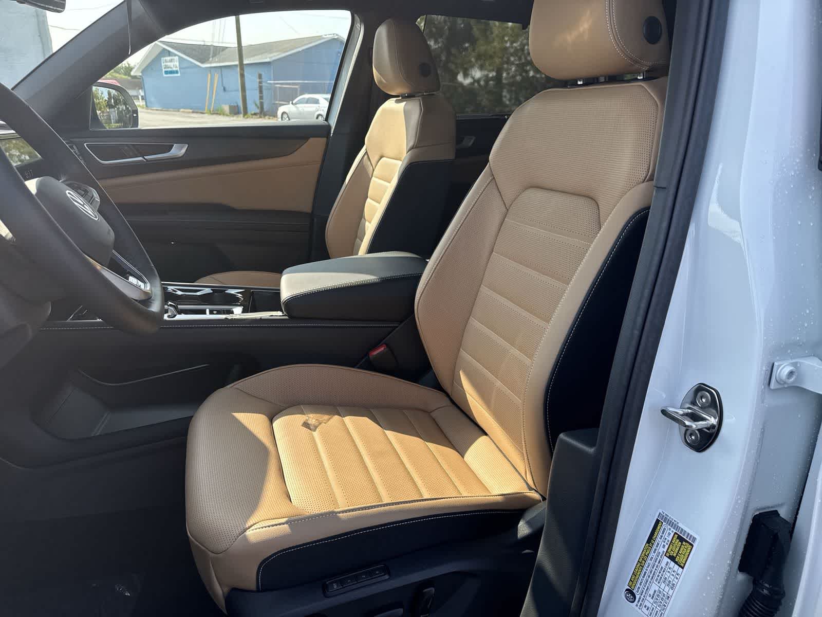 2026 Volkswagen Atlas Cross Sport 2.0T SEL R-Line Black