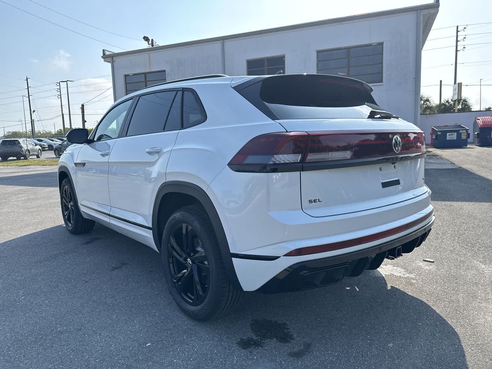 2026 Volkswagen Atlas Cross Sport 2.0T SEL R-Line Black