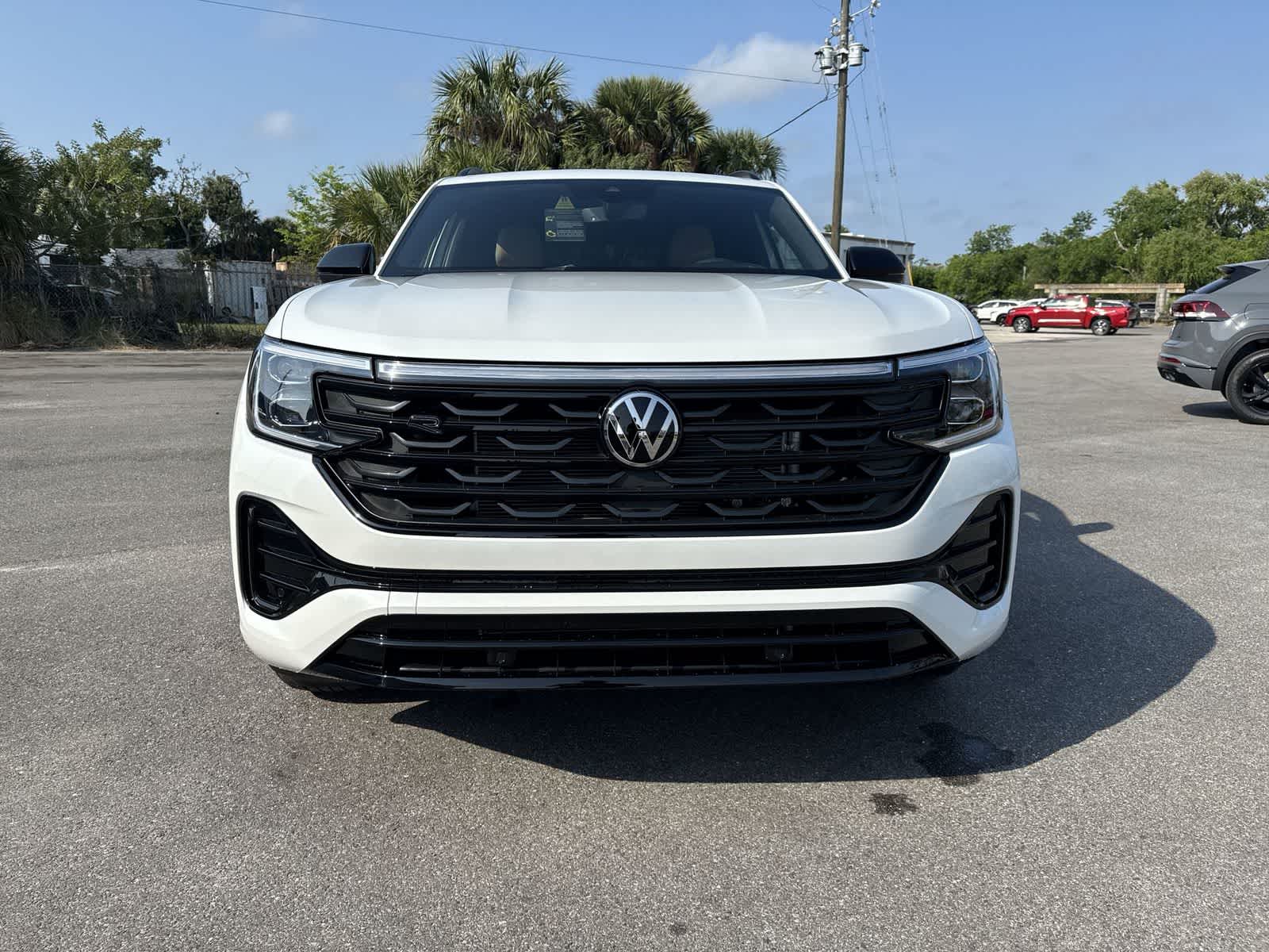 2026 Volkswagen Atlas Cross Sport 2.0T SEL R-Line Black