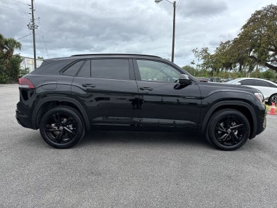 2026 Volkswagen Atlas Cross Sport 2.0T SEL R-Line Black