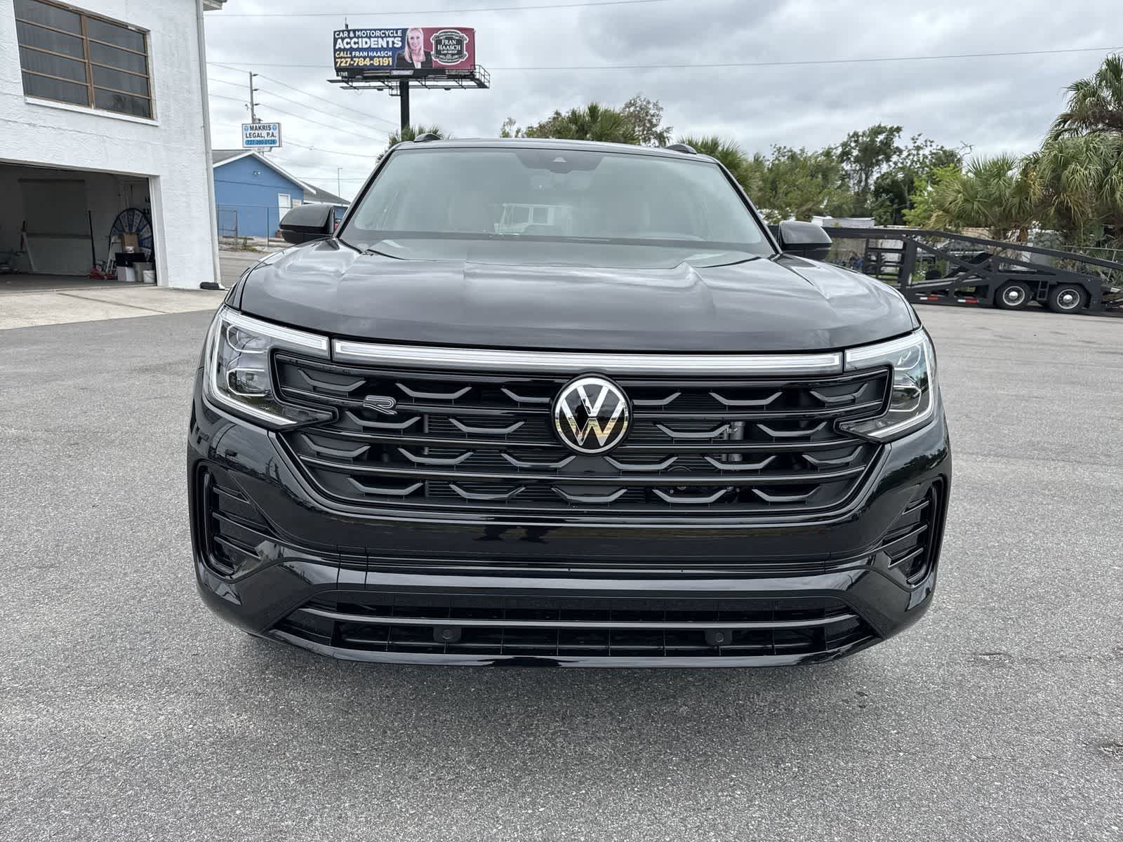 2026 Volkswagen Atlas Cross Sport 2.0T SEL R-Line Black