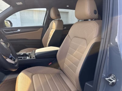 2026 Volkswagen Atlas Cross Sport 2.0T SEL R-Line Black