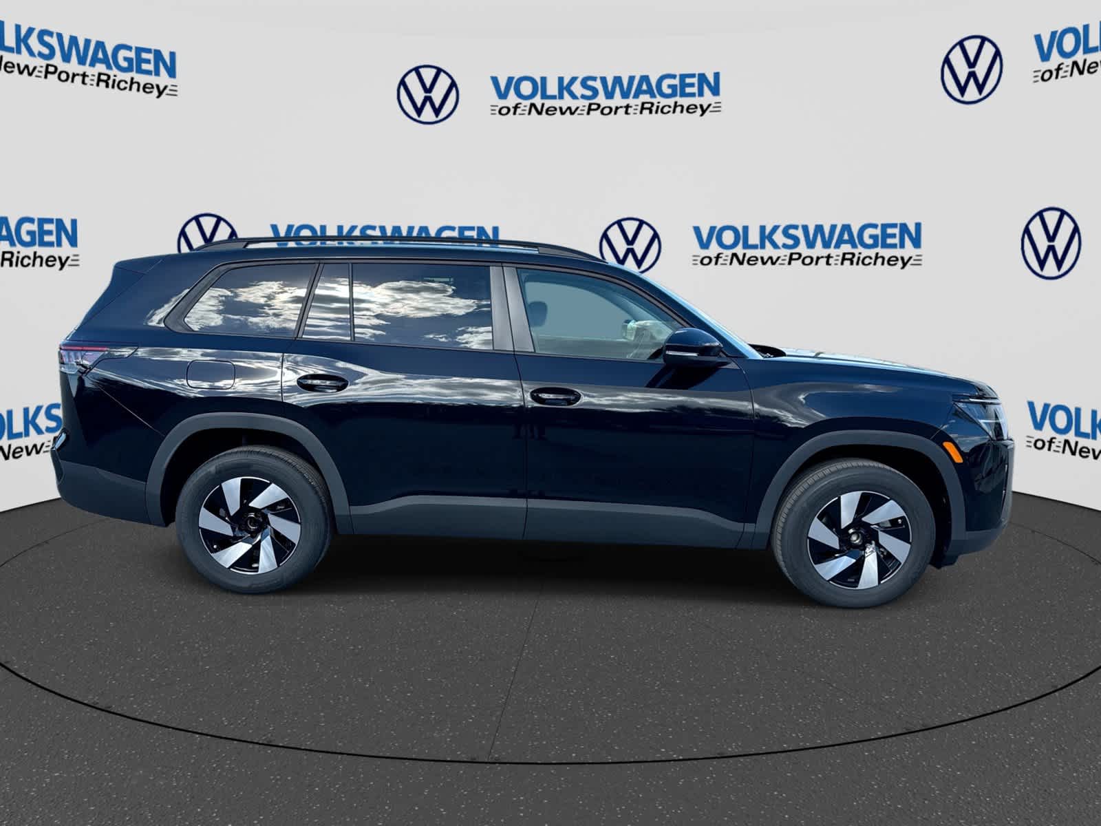 2027 Volkswagen Atlas 2.0T SE