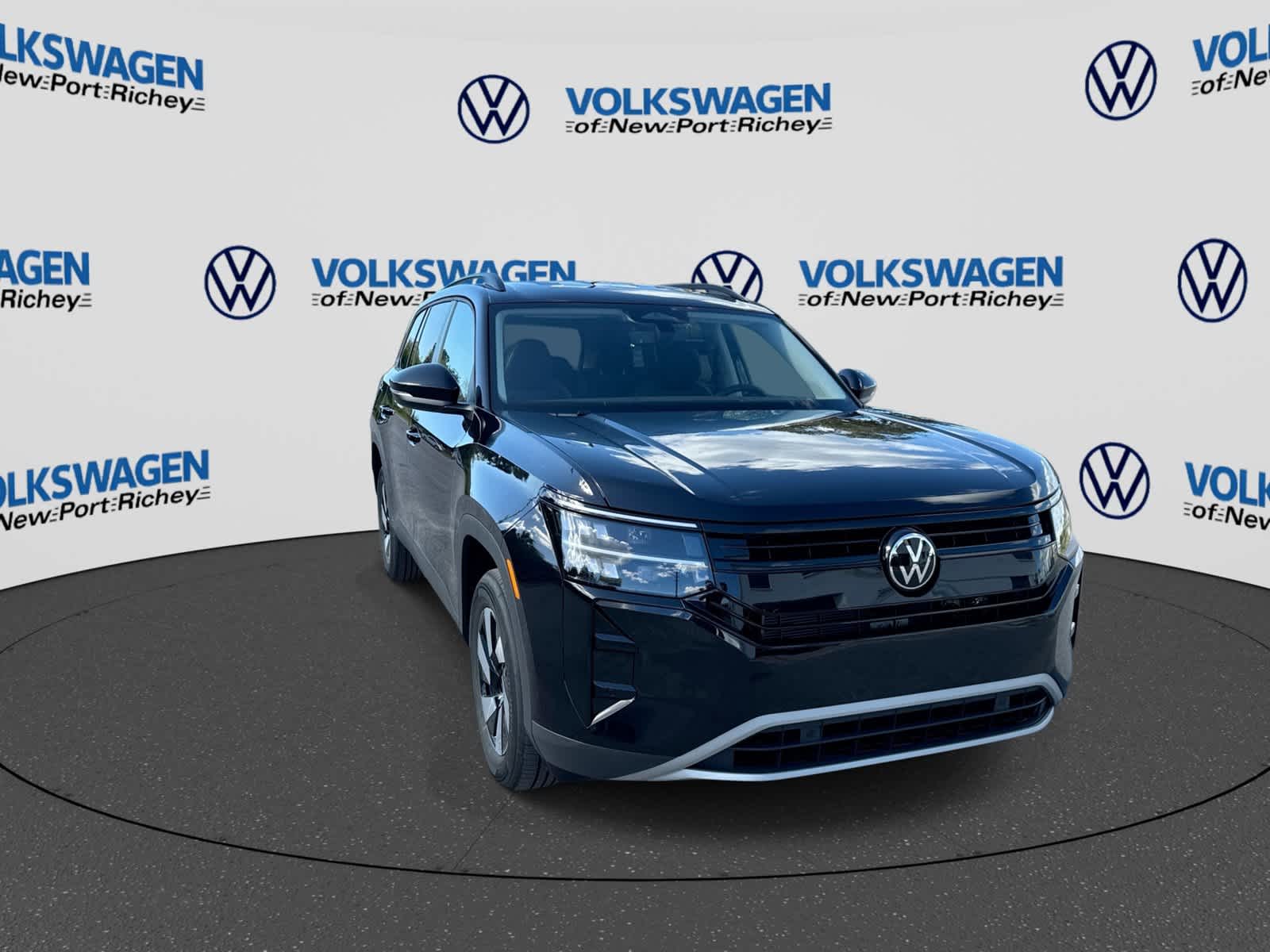 2027 Volkswagen Atlas 2.0T SE